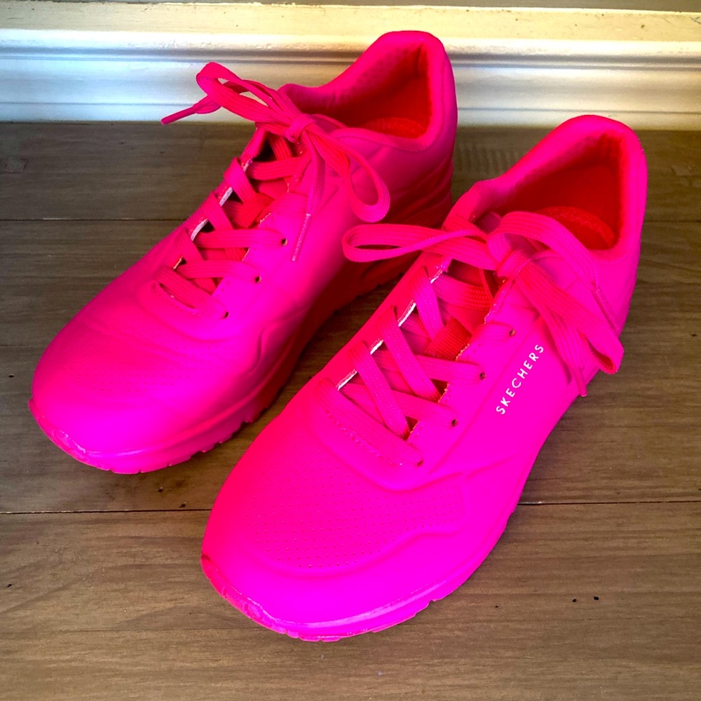 Like New Sketchers Hot Pink Sneakers